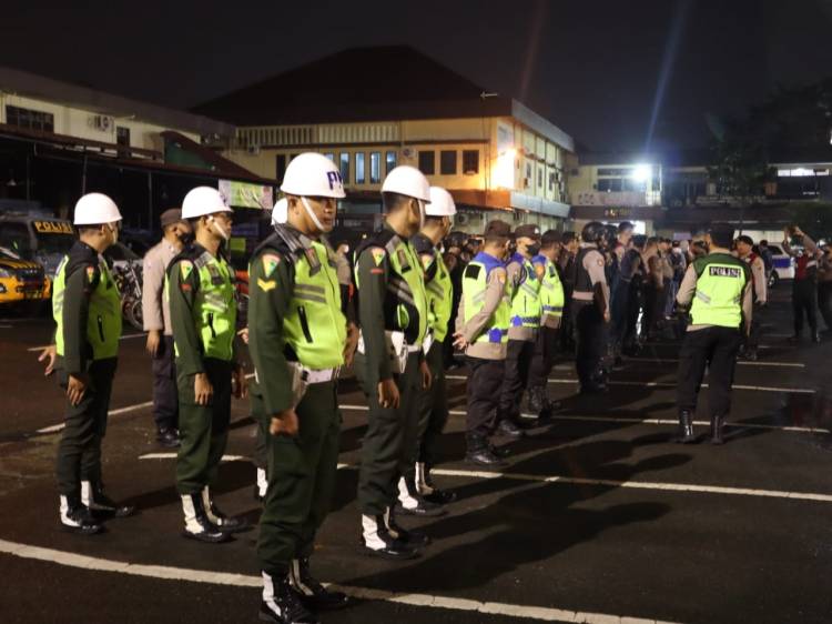 Cegah Kejahatan di Jalanan, Pasukan Gabungan Polrestabes Medan Patroli Sispamkota Malam Hari 