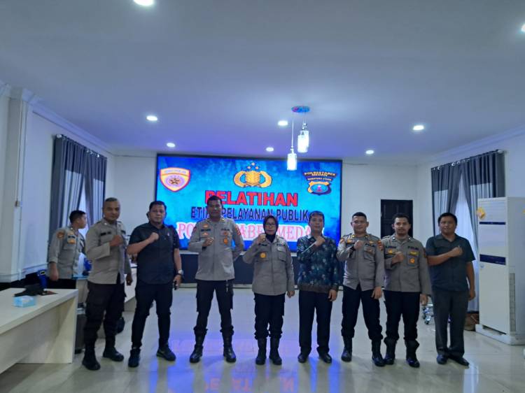  Dr Afriadi Amin Dapat Piagam Penghargaan dari Kapolrestabes Medan