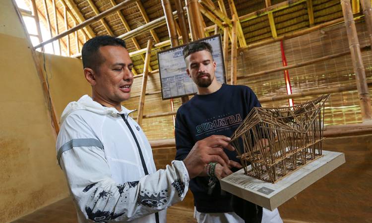  Dibangun dari Daur Ulang Sampah, Musa Rajekshah Sebut Recycling Village Jadi Magnet Wisatawan