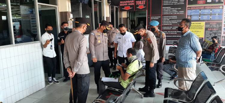  Kapolrestabes Medan Cek Pembuatan SKCK 