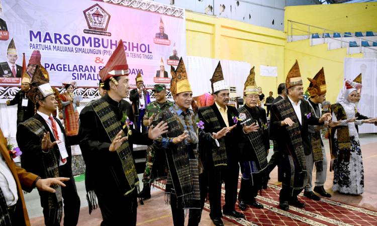  Marsombuh Sihol di Tebingtinggi, Edy Rahmayadi Minta Seluruh Kegiatan Warisan Budaya Digalakkan Kembali