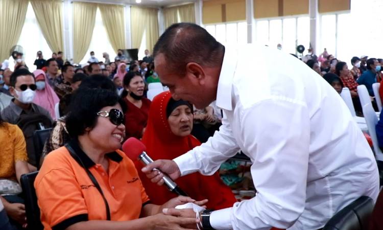 Edy Rahmayadi Meneteskan Air Mata Saat Berkumpul Bersama Disabilitas