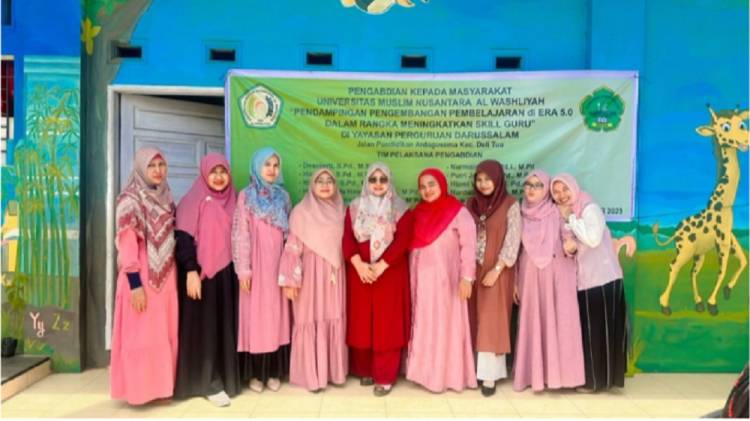 Dosen UMN Latih Guru SD Desain Media Pembelajaran Interaktif dengan Videoscribe