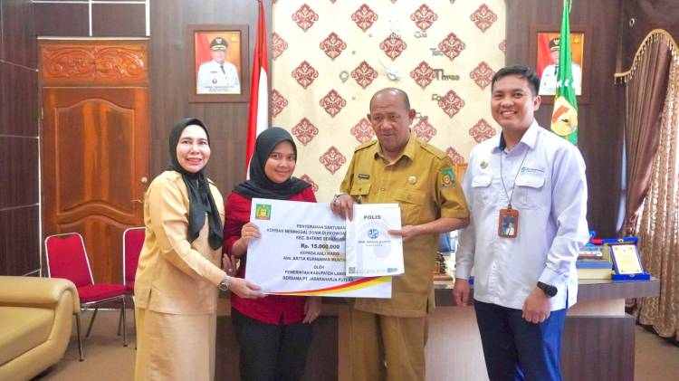 Plt Bupati Langkat Serahkan Santunan ke Ahli Waris Korban Meninggal di Objek Wisata