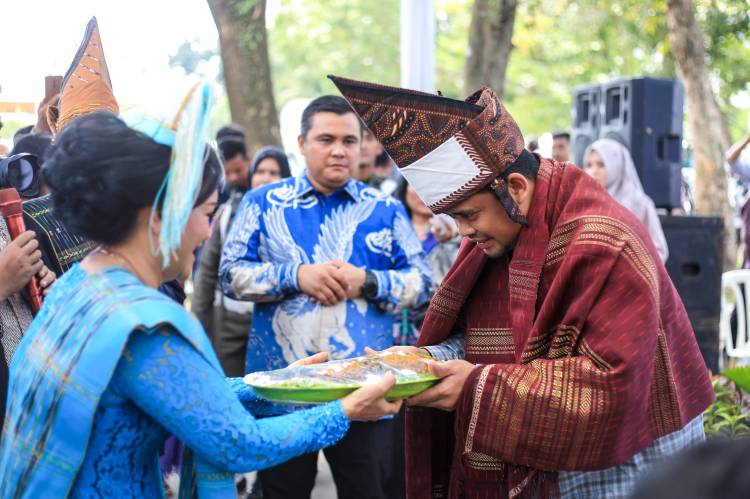 Safari Natal di GKPS Padang Bulan, Walikota Medan: Pemko Medan Ingin Merasakan dan Merayakan Bersama Hari Besar Keagamaan