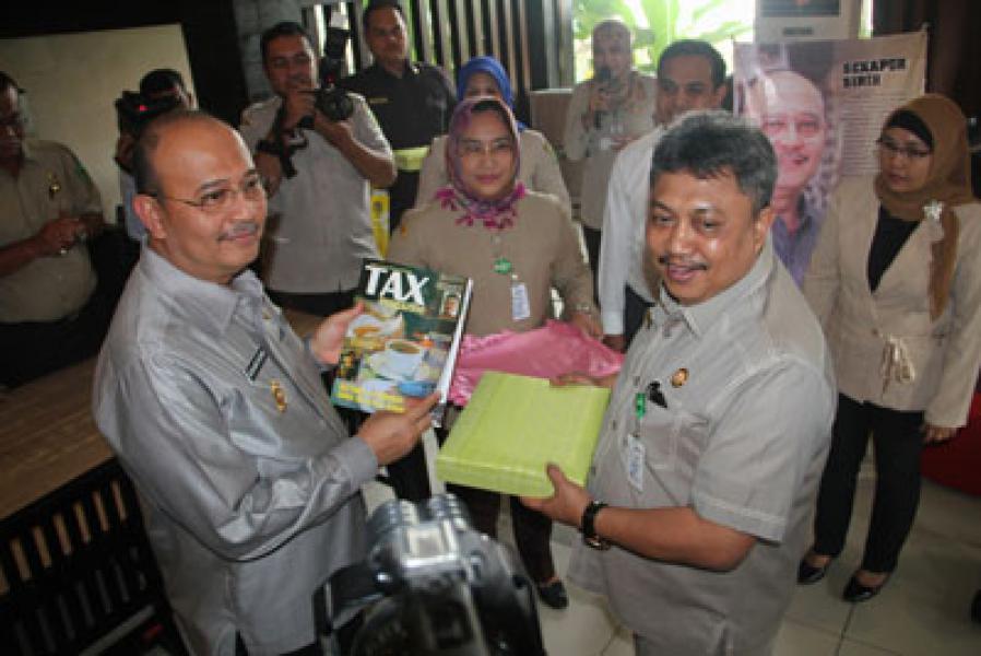 Dispenda Medan Luncurkan Tax Magazine
