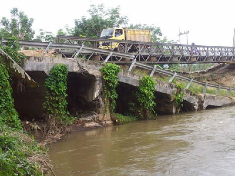 Jembatan Naga Juang Madina Perlu Perhatian Khusus