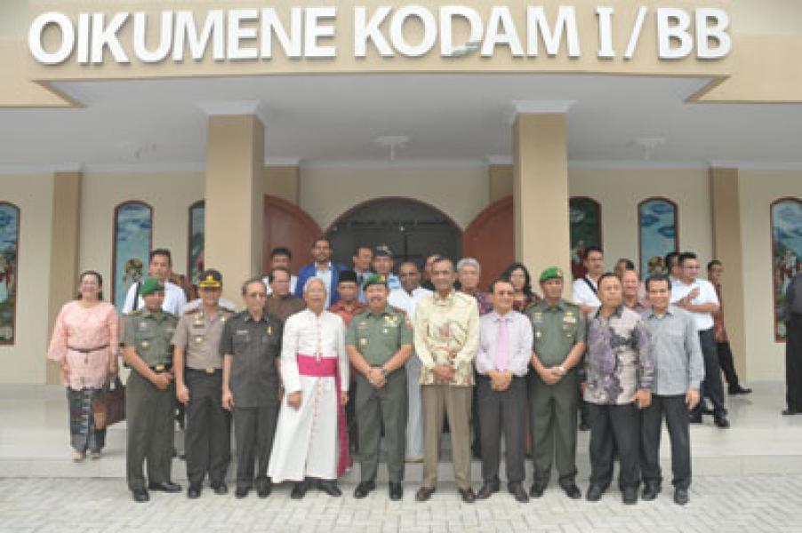 Pangdam Resmikan Pura Satria Bhuana dan Gereja Oikumene Kodam I/BB