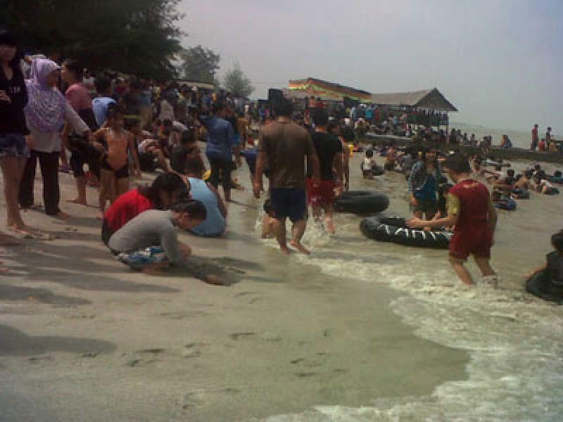Pantai Pondok Permai Sergai Ramai Pengunjung