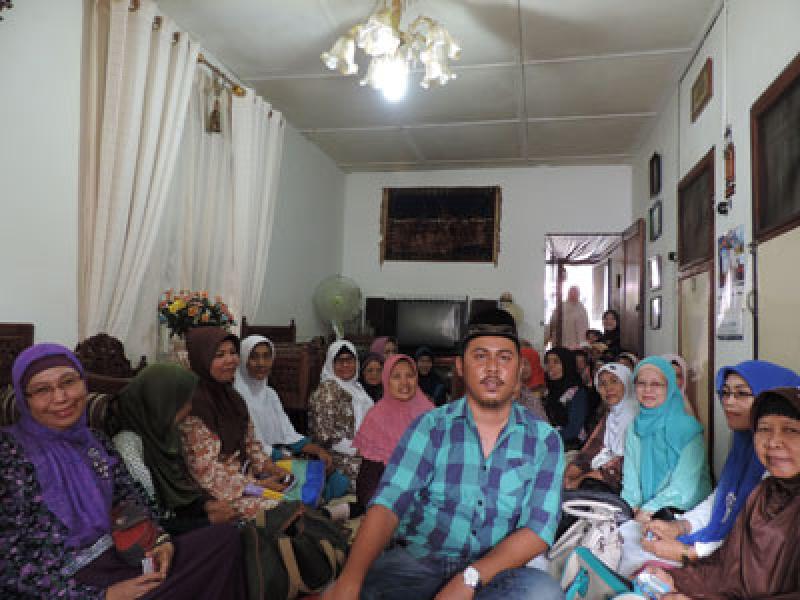 Ibu-ibu Perwiridan Dukung Rahmat Hidayat Jadi DPD RI
