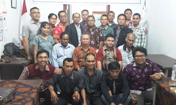 Bung Hasan Lantik Pengurus LBH Trisila Sumut 2015-2018