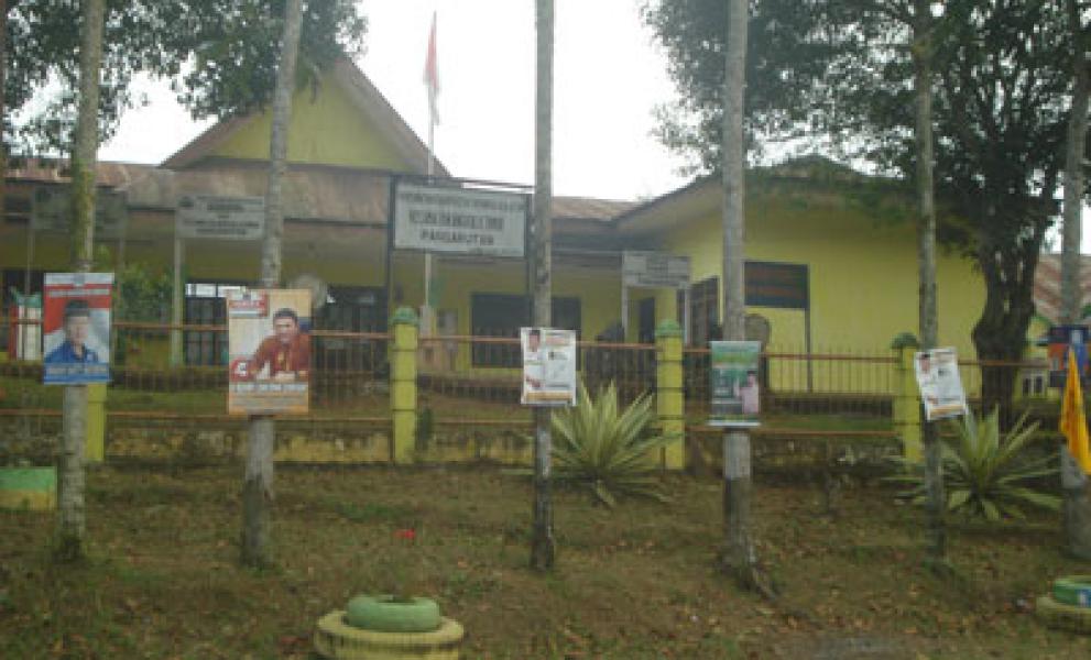 Lingkungan Kantor Camat Angkola Timur Tempat Pajangan APK