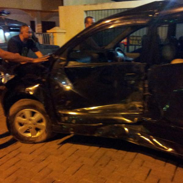 Lokomotif Kereta Api Tabrak Avanza di Medan