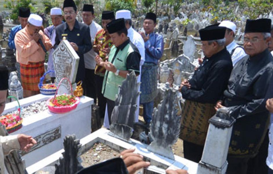 Rakernas ISMI Diawali Ziarah ke Makam Tokoh Melayu