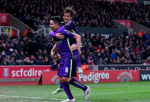 Bungkam Stoke, M City Terus Tempel Chelsea