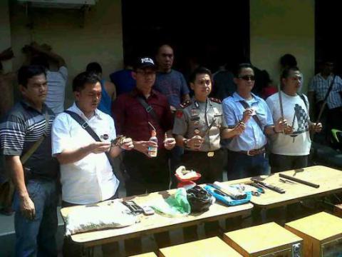 Gerebek Narkoba, 15 Orang Diamankan Polisi di Masjid Taufik