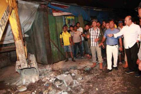 Parit dan Jalan Kemiri Medan Memprihatinkan