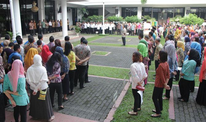 Pimpin Apel Pagi Perdana, Eldin: Tak Perlu Takut Mutasi