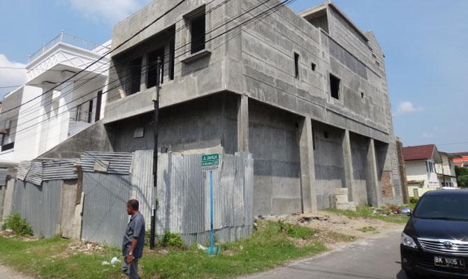 Rumah Mewah Tutup Gang Kebakaran di Medan Maimun Harus Dibongkar