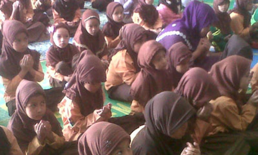 Murid SD di Medan Doakan Penumpang Malaysia Airlines