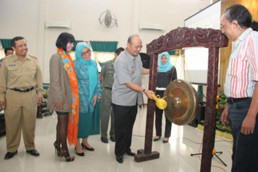 Plt Walikota Launching Program Medan Berhiass