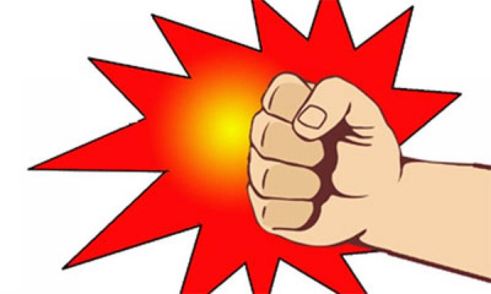 Disangka Maling, Debt Collector FIF Pukuli Pengendara Beat