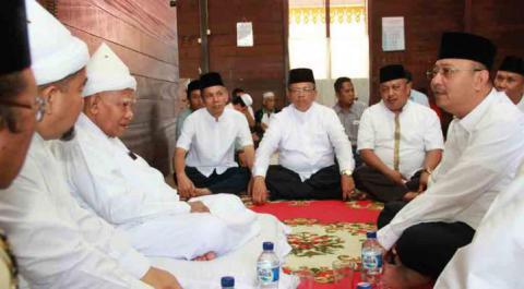 Jelang Pilkada Medan, Eldin Temui Tuan Guru Babussalam