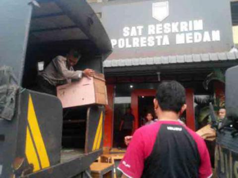 Kampung Kubur Digerebek Lagi