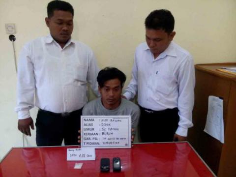 Polsek Lima Puluh Tangkap Pengedar Sabu di RM Binaria