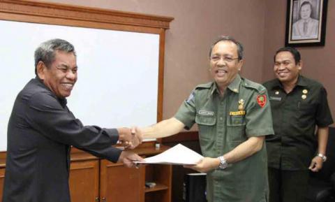 Sekda Medan Serahkan LKPD ke BPK