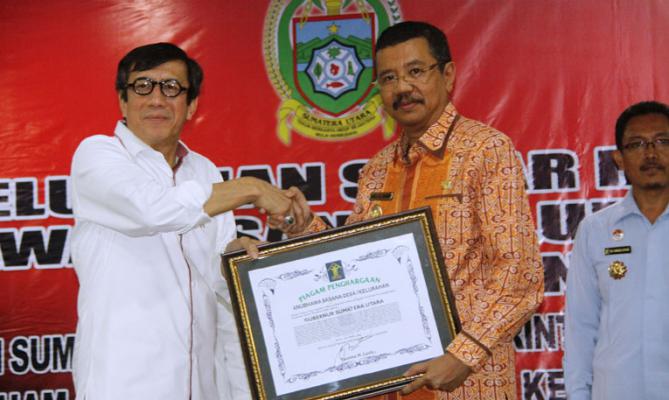 Plt Gubernur Sumut Terima Penghargaan Anubhawa Sasana Dari Menkumham