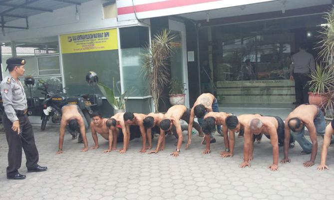 Pungli, Polsek Medan Baru Tangkap 12 Preman