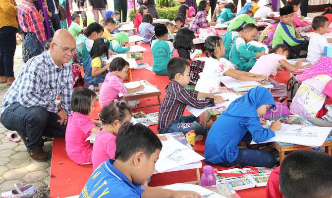 Ratusan Anak Ikuti Lomba Lukis Disbudpar Medan