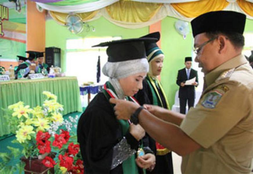STIT Al Washliyah Binjai Wisuda Sarjana Perdana