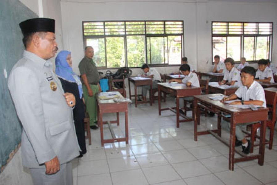 Dua Sekolah di Medan Tak Dapat Naskah UN