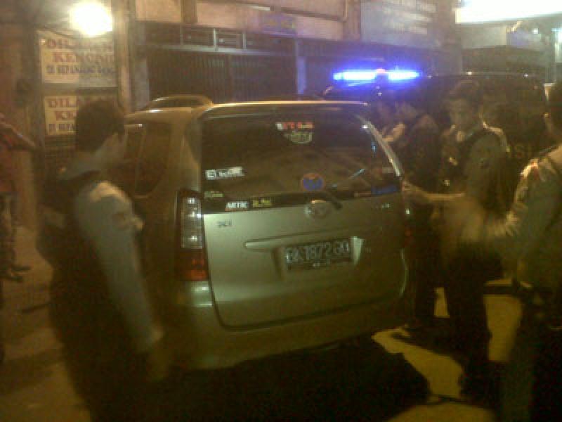 Bau Busuk Dari Xenia Gegerkan Warga Jalan Surabaya Medan