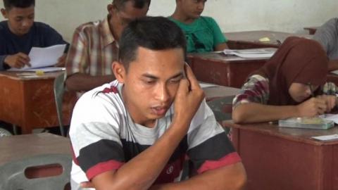 Di Tebing Tinggi, Peserta UN Paket C Bebas Gunakan HP