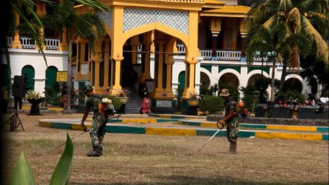 Kodam I/BB Bersihkan Istana Maimun