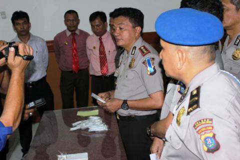 Polres Tapsel Tes Urine