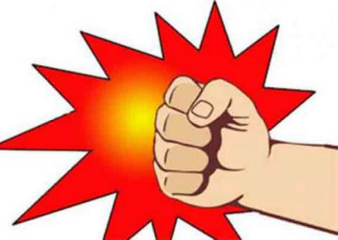 Wartawan Dipukuli Saat Liput Aksi Blokade Jalan Pedagang Sutomo Medan