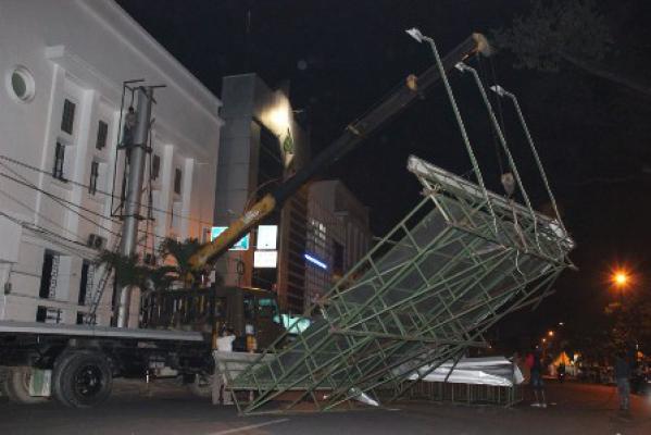 48 Papan Reklame Lagi Bakal Dibersihkan Tim Terpadu