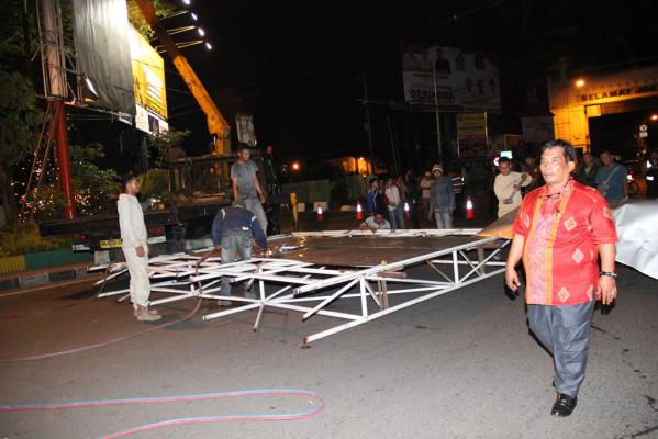 68 Papan Reklame Dibongkar Pemko Medan dalam Empat Hari Terakhir