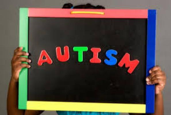 Ini Anggapan Keliru Tentang Autisme