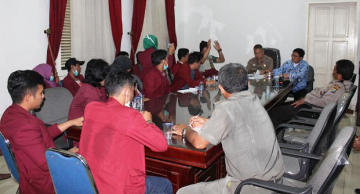 Mahasiswa Minta Plt Gubernur Sumut Ambil Alih Kampus UISU