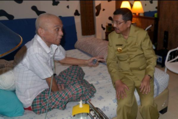 Mantan Atlit Bowling Ini Terbaring Sakit karena Kanker