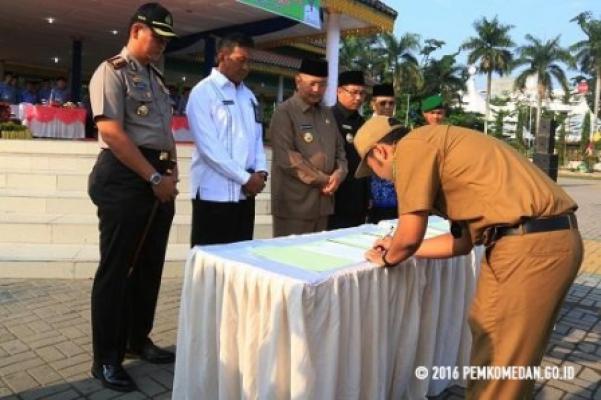 PNS dan Kepling Pemko Medan Tanda Tangani Pakta Integritas Anti Narkoba