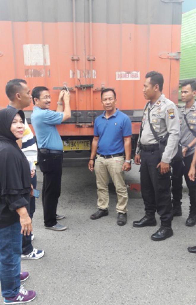 Sebanyak 5 Tronton Naskah Soal UN SMP dan MTs Tiba di Medan