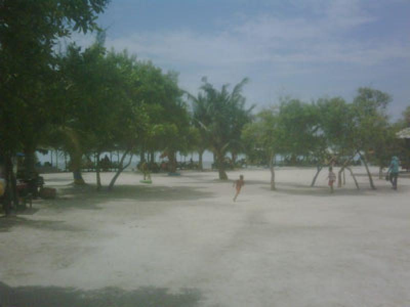Libur Waisak, Pengunjung Pantai Bali dan Pantai Bunga Batu Bara Sedang-sedang Saja