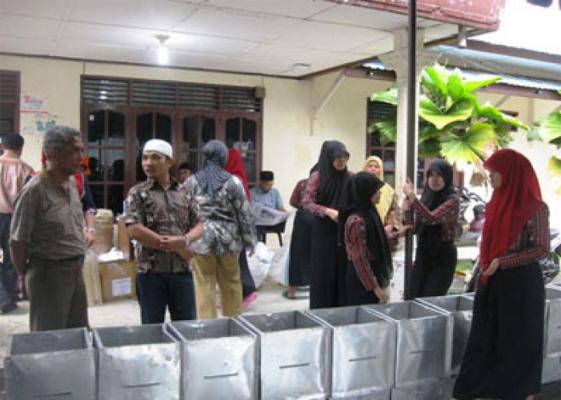 KPU Madina Distribusikan Logistik Pilpres 2014