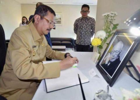 Mantan PM Singapura Lee Kuan Yew Wafat, Tengku Erry Sampaikan Belasungkawa